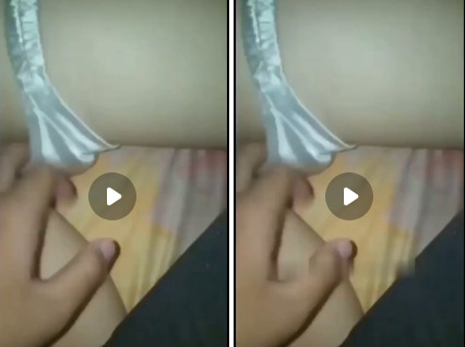 Clip Sex Lấy Ngón Tay Móc Làm Rách Màng Trinh Gái Mới Lớn